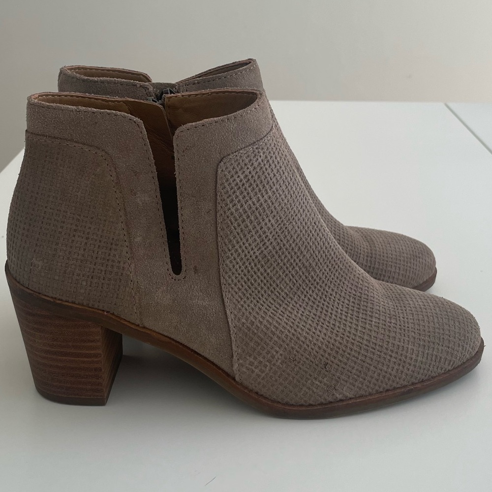 Lucky Brand ankle booties women’s size 8